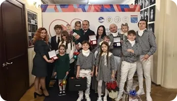 Многодетные родители из Гатчинского округа получили знаки отличия Ленинградской области